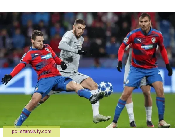 欧冠近两战卡拉巴赫连丢十二球